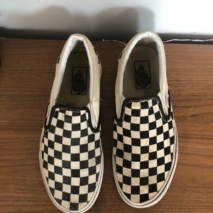 Checkered Vans Black and White